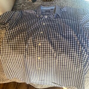 Brand new IZOD BUTTON UP